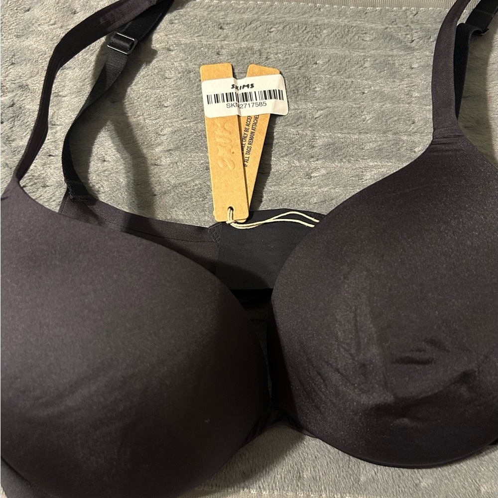 SKIMS Black Bra 34D